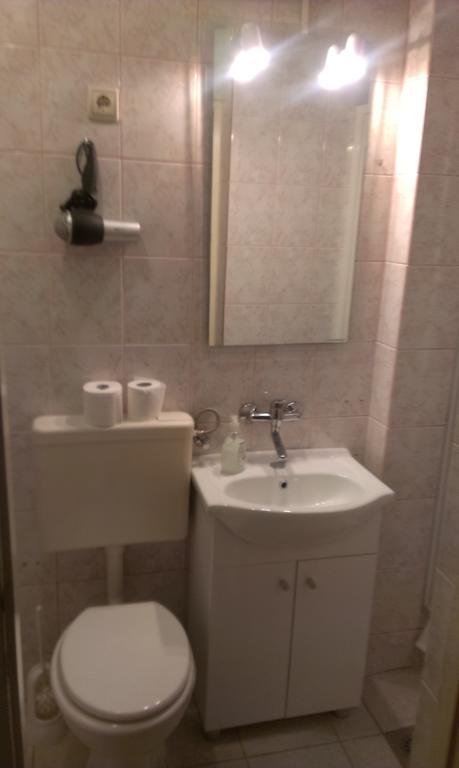 Apartments & Rooms Korzo Σλαβόνσκι Μπροντ Δωμάτιο φωτογραφία