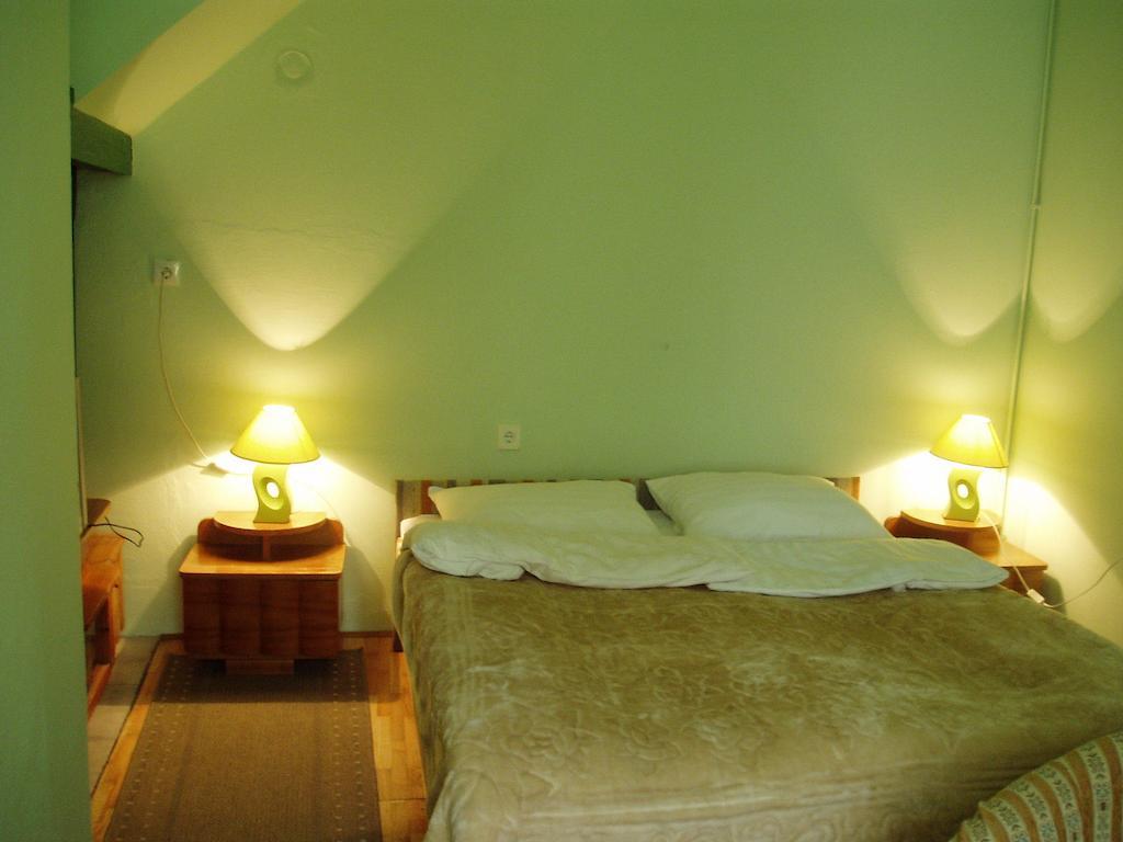 Apartments & Rooms Korzo Σλαβόνσκι Μπροντ Εξωτερικό φωτογραφία
